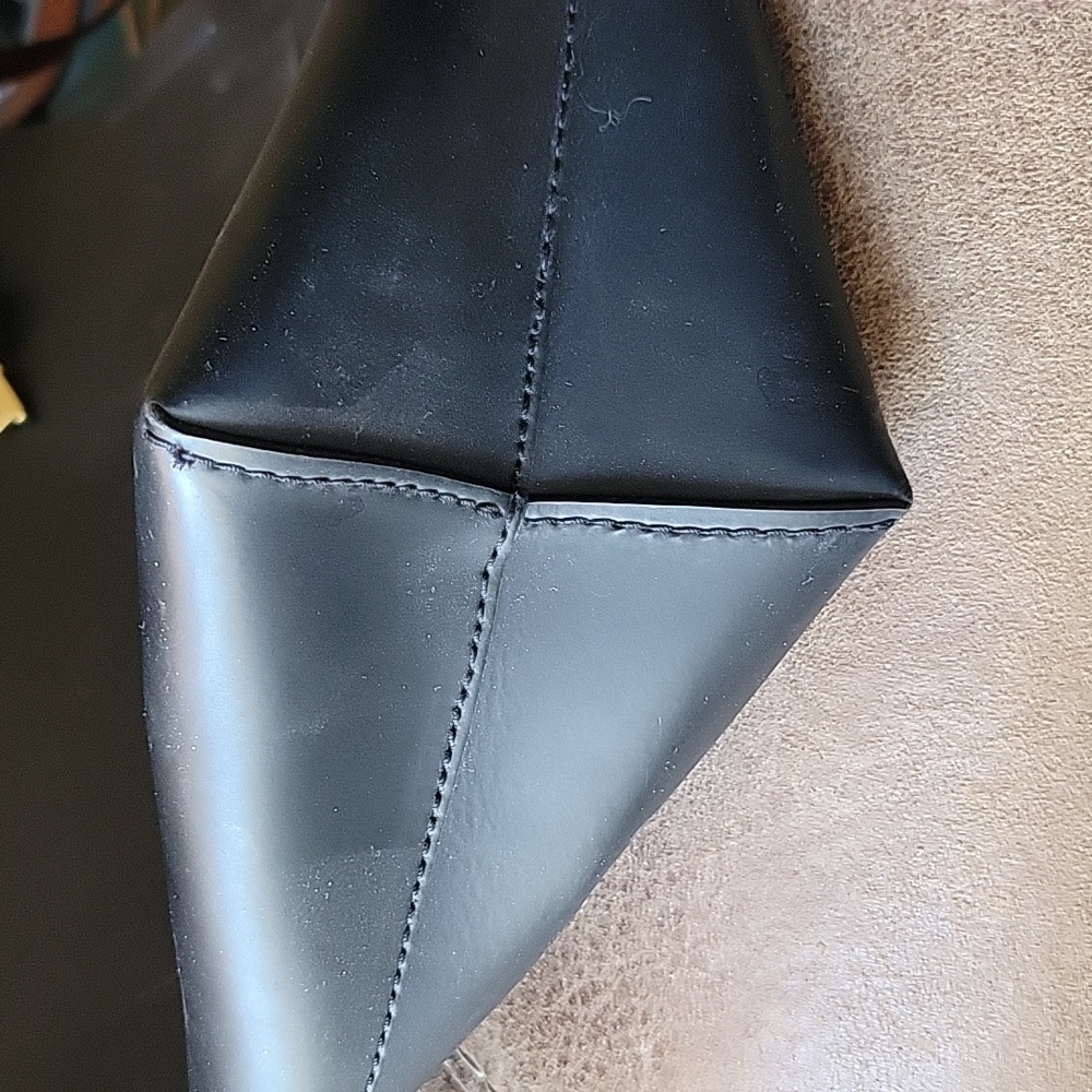 Black Fossil Tote - Picture 7 of 7